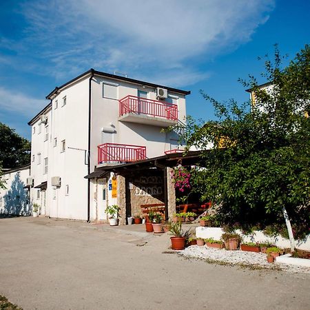 Ana Stjepan Nikolic - Pilgrim'S 2Nd Home Međugorje Buitenkant foto