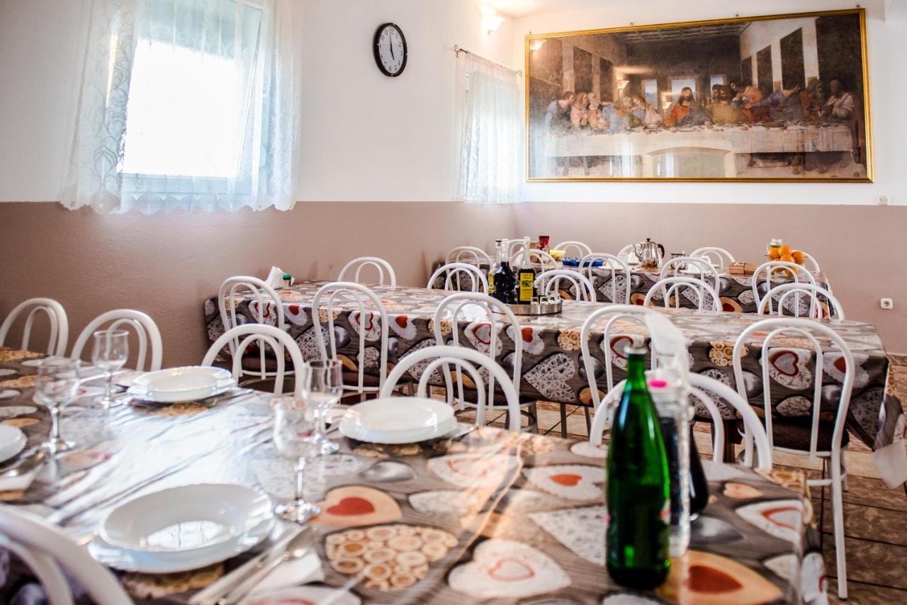 Ana Stjepan Nikolic - Pilgrim'S 2Nd Home Međugorje Buitenkant foto
